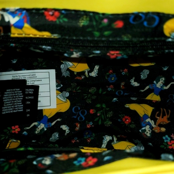 🆕️LOUNGEFLY 👑 DISNEY SNOW WHITE COSPLAY BOW HANDBAG PURSE - Picture 7 of 15